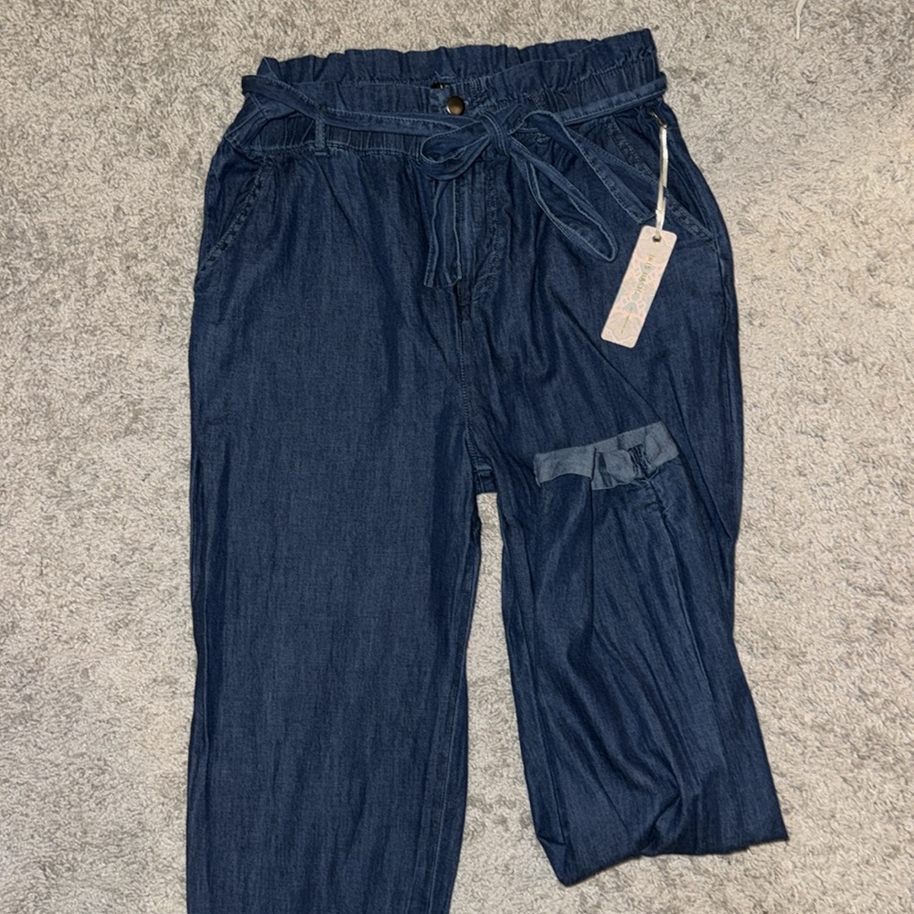 Iris Basic Jeans - Picture 2 of 4
